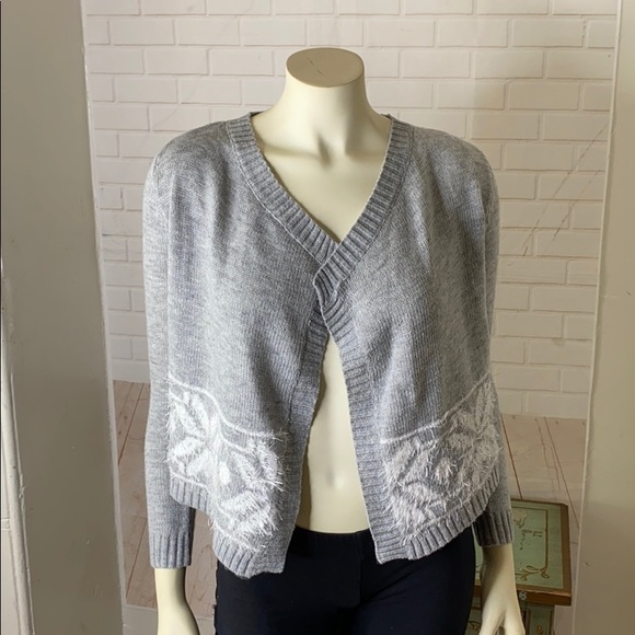 Blush & Bloom Gray Cardigan Sweater Size Medium - Picture 2 of 6